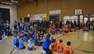 200 Faustballerinnen und Faustballer spielten am Dreikönigsturnier und am Rhomberg-Cup