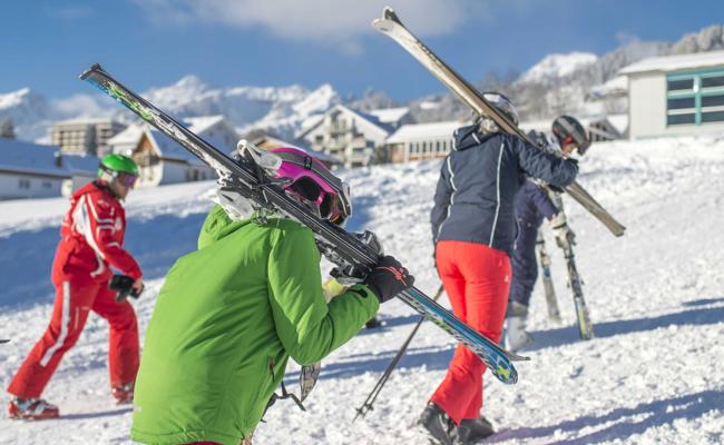 Schüler und Skilehrer müssen Skigebiet wechseln
