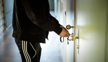 Kinderpornos bei Häftling im Gefängnis gefunden – Haft verlängert