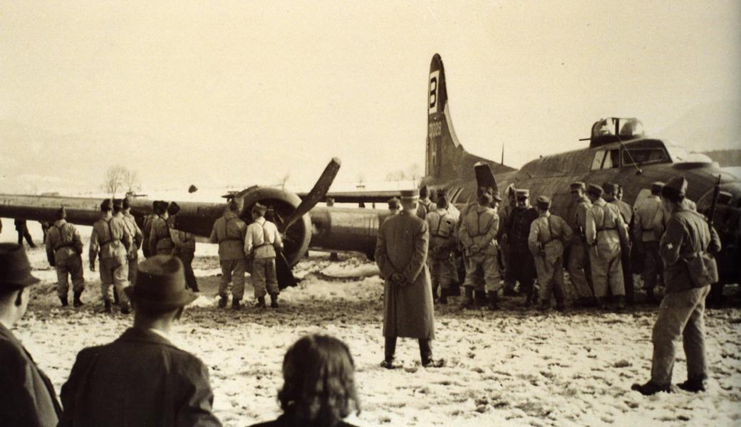 Der Bomber der 8th Air Force, 95th Bomb Group, musste nach einem Einsatz über Augsburg in Diepoldsau eine Bruchlandung ausführen und ist in der Schweiz verschrottet worden.