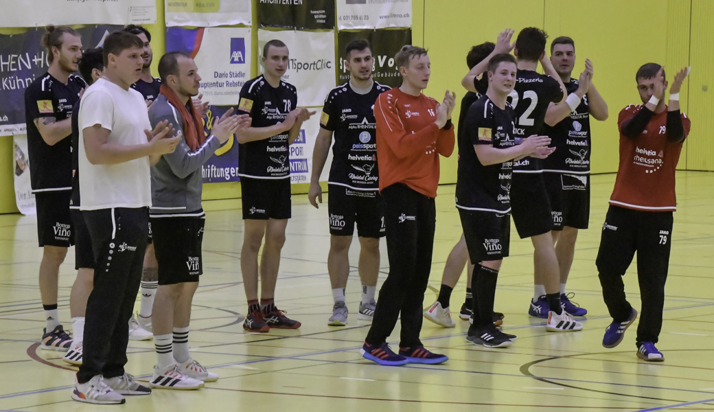 Nach harten Kampf mussten die Rheintaler Handballer dem Gegner applaudieren.
