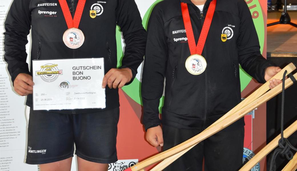 Goldmedaille für Sven Sprenger (rechts) und Bronze für seinen Bruder Gian am Eidg. Schützenfest für Jugendliche in Frauenfeld.