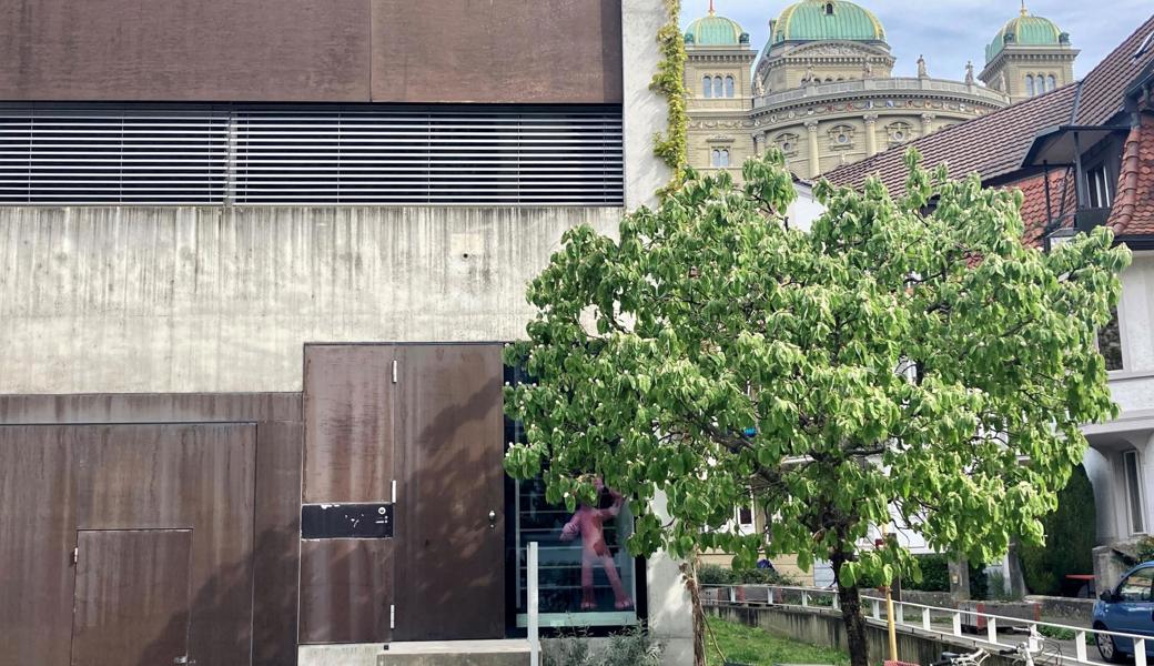 In diesem Haus unterhalb des Bundeshauses befindet sich die Wohnung, die für eine Woche mein «Rheintaler»-Büro ist.