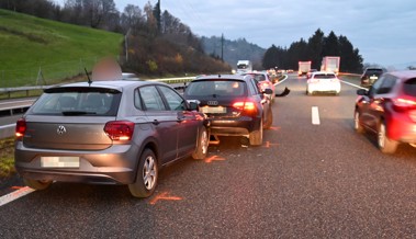 Morgenverkehr massiv behindert: Auf der A1 sorgt ein Unfall für Stau