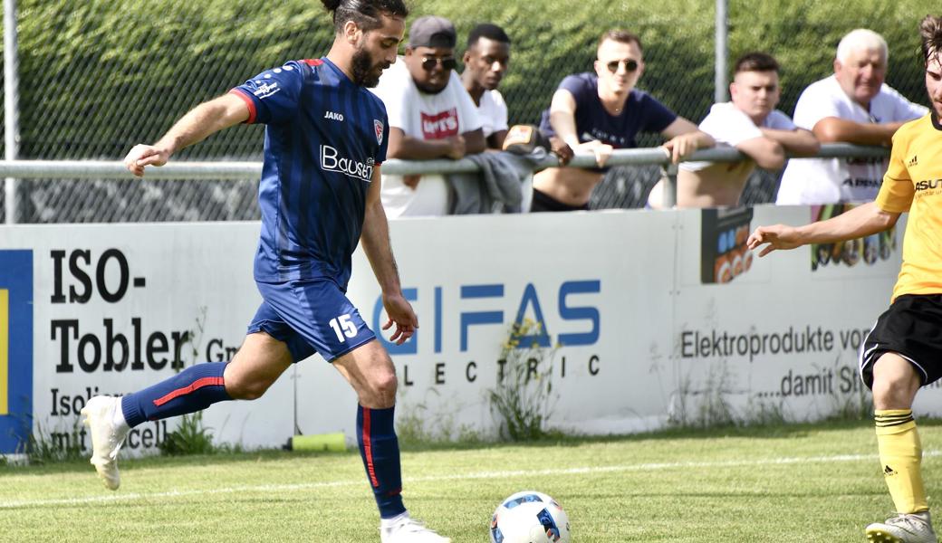 Emin Djelassi war mit zwei Toren Rheinecks Matchwinner.