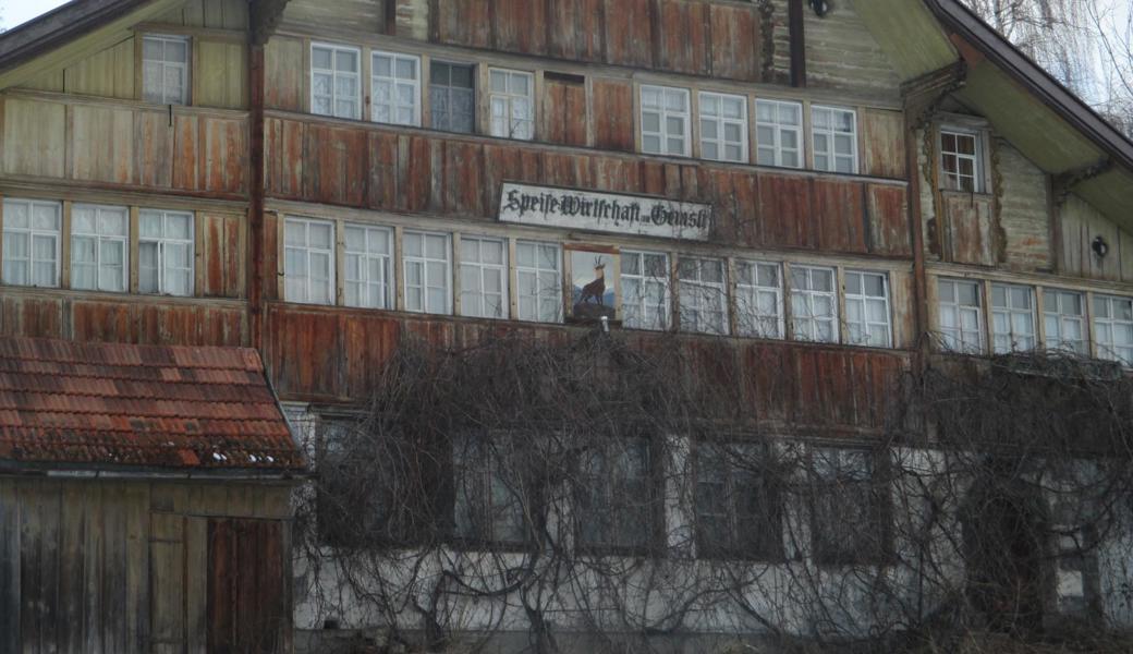 Seit 2004 geschlossen, aber noch immer angeschrieben: Das «Gemsli» in der Zelg (Wolfhalden). 