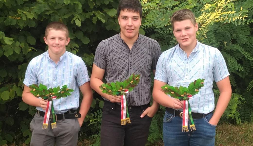 Freuen sich über den Zweiggewinn (von links): Daniel Gasenzer,  Sandro Eugster und Johannes Eggenberger.