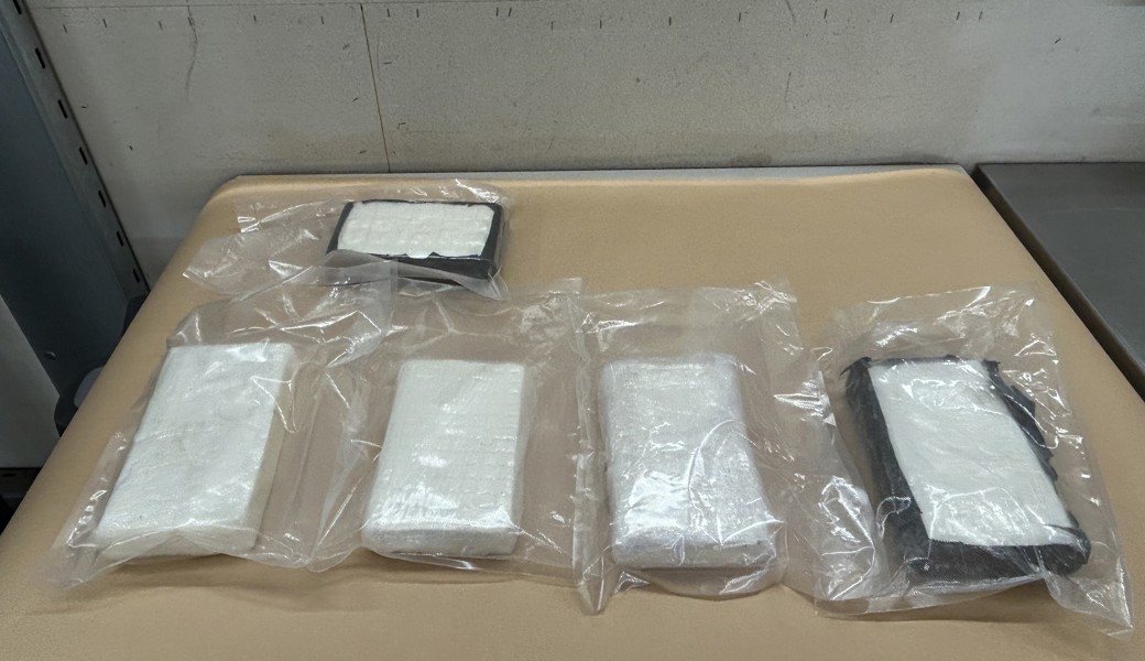 Aufgeflogen bei der Zollkontrolle: Fünf Kilogramm Kokain unter Beifahrersitz versteckt