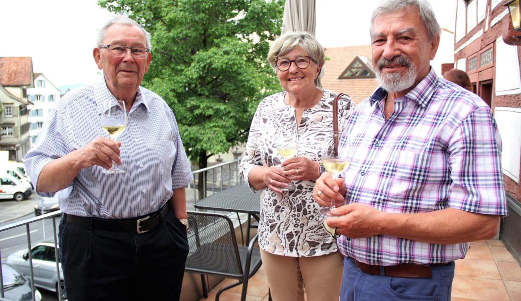 Von links: Hans Fässler, ehemaliger Verwaltungsrat der "Rheintalischen Volkszeitung", mit Rosmarie und René Jann (ehemaliger Chefredaktor der "Rheintalischen Volkszeitung").