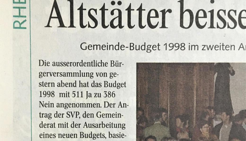 Die Altstätterinnen und Altstätter «beissen in den sauren Apfel», hiess es am 5. Mai 1998 im «Rheintaler». Sie hatten das Budget nach über zweistündiger Diskussion doch noch gutgeheissen.