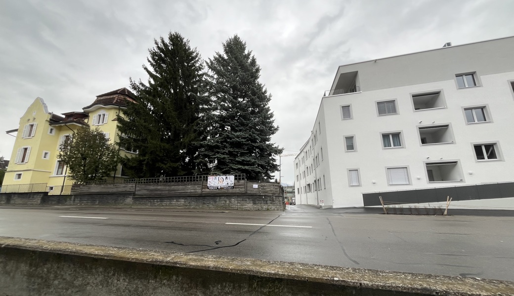 Die Gemeinde kann das gelbe Haus an der Staatsstrasse 113 nicht kaufen, die Bürgerschaft sprach sich dagegen aus.