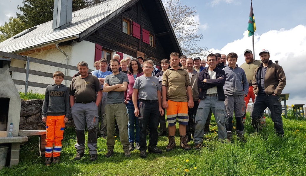 Dank der vielen freiwilligen Helfer ist der Eichenwieser Schwamm für die Alpsaison 2023 bereit. 
