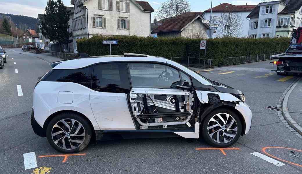 42-jährige Lenkerin übersieht anderes Auto und verursacht Kollision