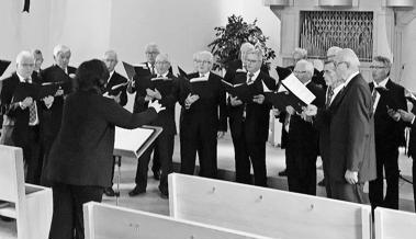 Der Männerchor singt in der Kapelle