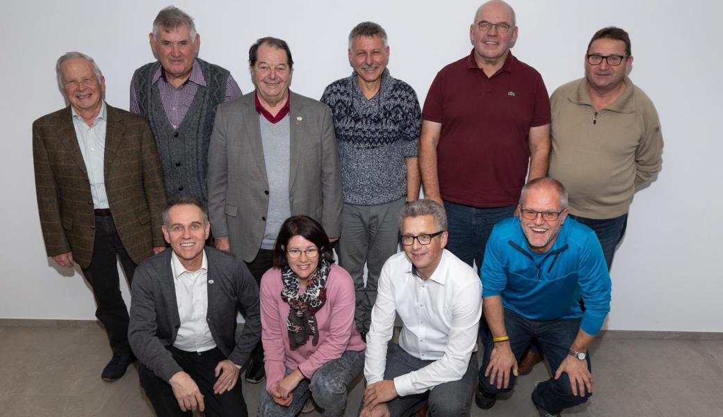 Von links: Erich Kirner, Helmut Grutschnig, Kurt Hofer, Josef Hagen, Caroline Kühnis, Daniel Kühnis (Präsident), Daniel Zoller, Kurt Mattle, Norbert Schegg, Ernst Eugster. 