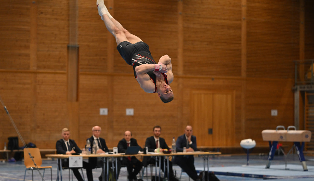 Hochstehende Wettkämpfe und atemberaubende Shows am Rheintalcup in der Aegetenhalle