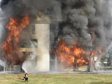 100 Fotos und Videos vom Brand