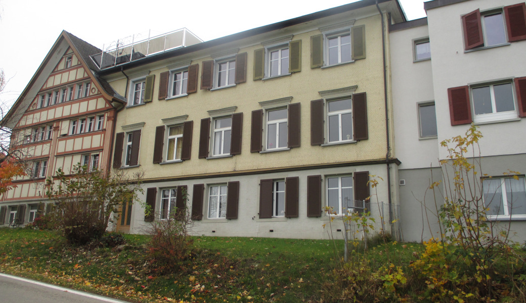 1988 verkaufte der Israelitische Frauenverein Zürich das jüdische Kinderheim «Wartheim» an der Thalerstrasse in Heiden, das seither als privates Wohnhaus dient.