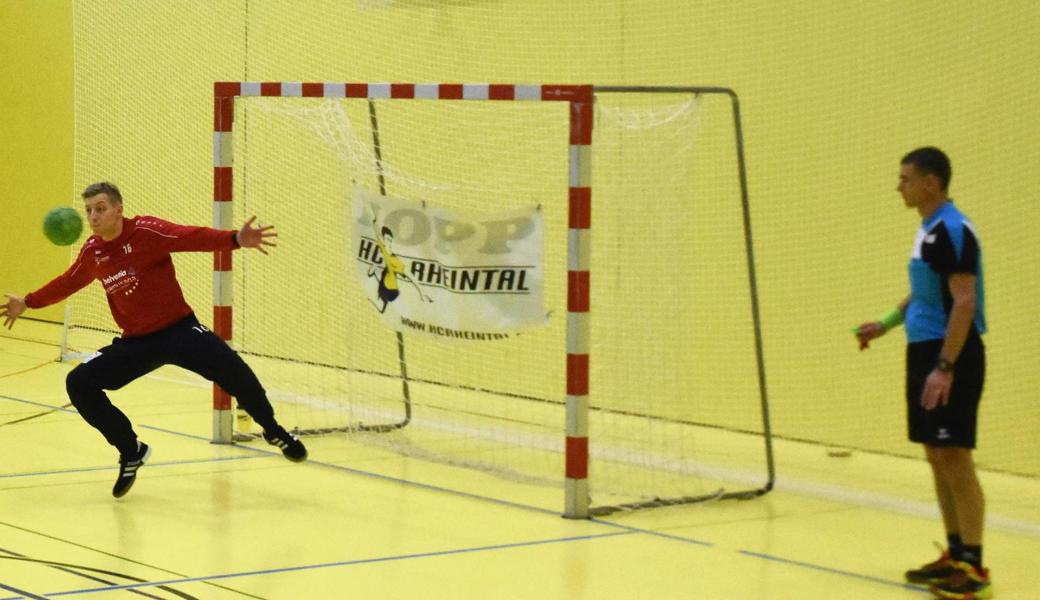 Der Rheintaler Goalie Benjamin Grob erwischte im Gegensatz zu seinen Kollegen auf dem Feld einen Glanztag. 