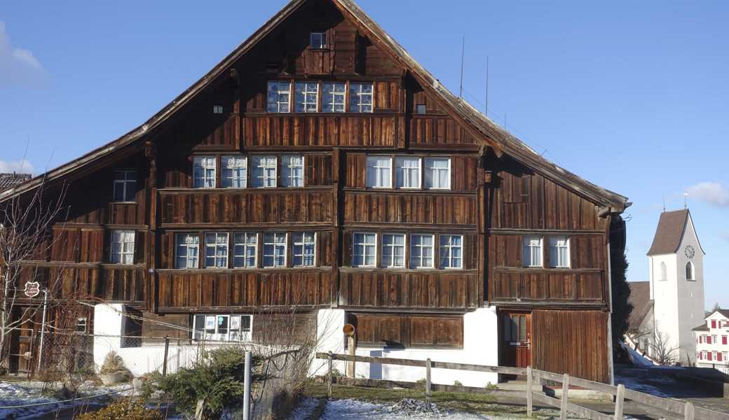 Das oberhalb der Kirche gelegene Haus «Alte Krone», steht im Dienst des Museums von Wolfhalden.