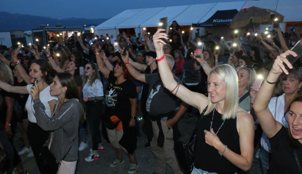 Die Festivalbesucherinnen und -besucher tanzten am Wochenende auf der Allmend.