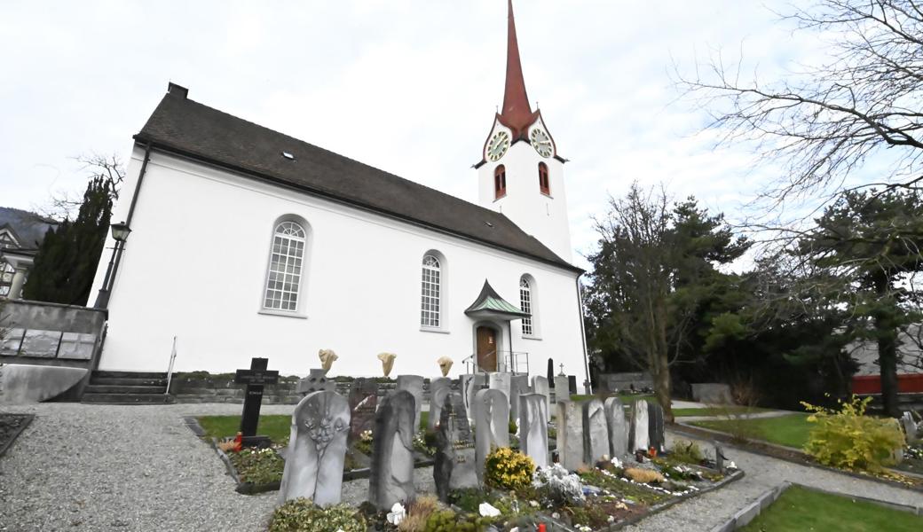 ... und hier der Friedhof Berg bei der reformierten Kirche.