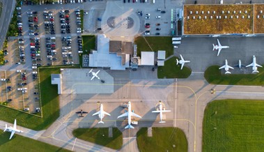 Vor der Flugshow zum hundertsten Geburtstag des Flugplatzes: Kritik kommt aus zwei Richtungen