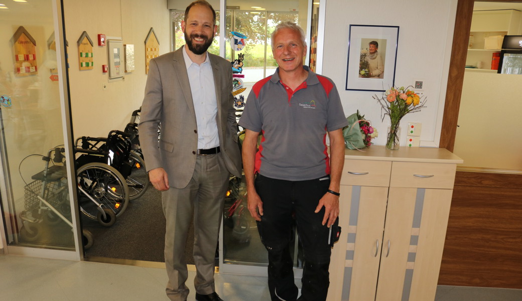 Verwaltungsratspräsident Alex Arnold mit Daniel Hutter