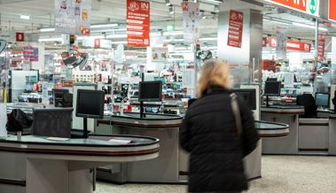 Jugendliche zündelten im Messepark und lösten Brand aus: Interspar musste evakuiert werden