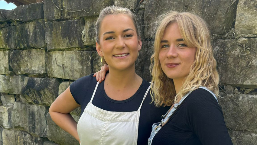 Die «Bären»-Girls: Michelle Stalder (links) und Ewa Schläpfer.