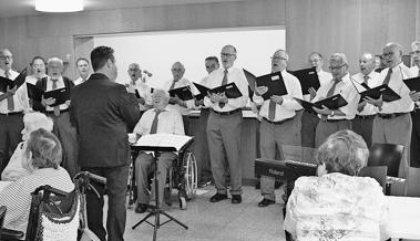 Männerchor unterhielt mit  buntem Melodienstrauss 