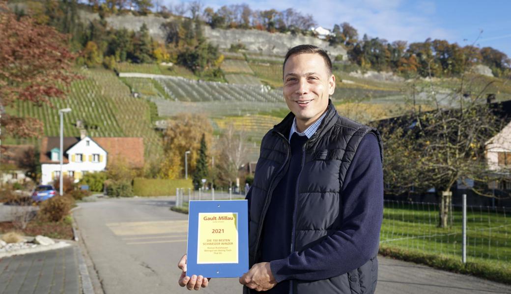 Erneute Auszeichnung für den «Rookie of the Year»: Roman Rutishauser gehört neu zu den 150 besten Winzern der Schweiz.