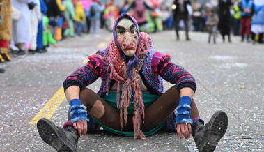 Wenig Regen, viel Konfetti und tolle Stimmung am Oberrieter Fasnachtsumzuzg