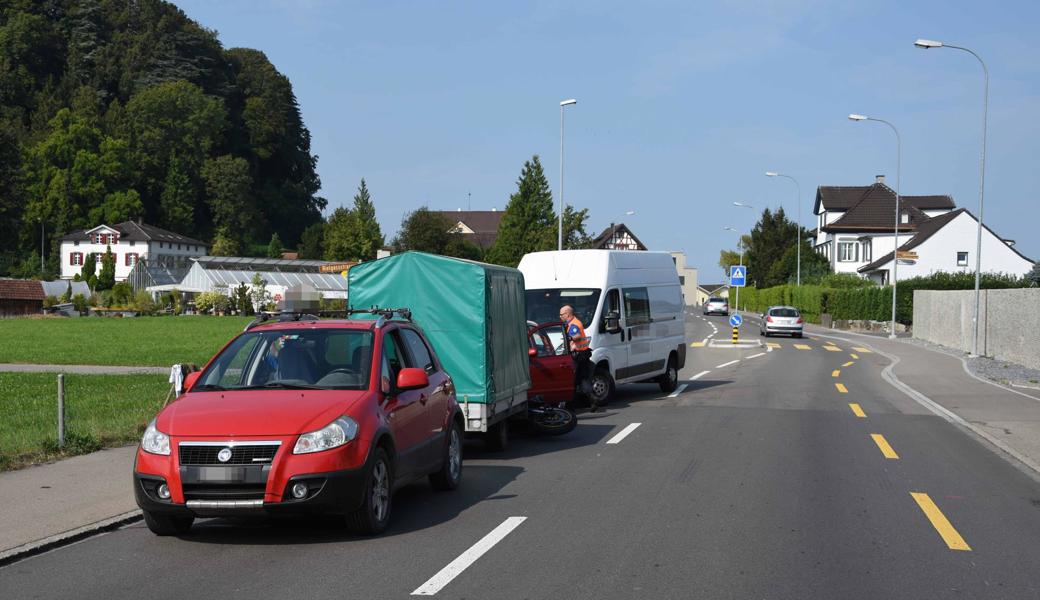 Die vier Fahrzeuge kollidierten zwischen Buriet und Rheineck.