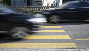 Siebenjähriger auf Fussgängerstreifen von Auto angefahren - Lenker hält nicht an