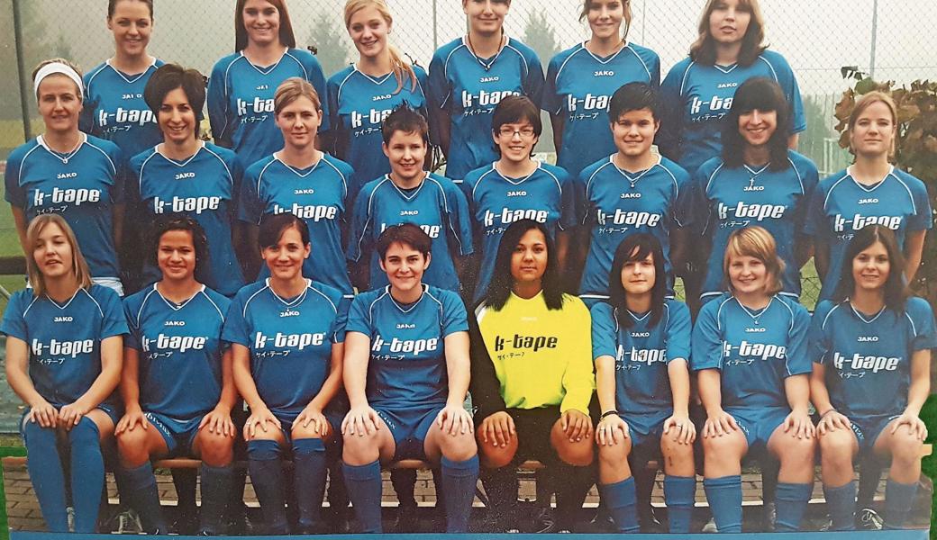 Die Nationalliga-A-Aufstiegsmannschaft 2009 repräsentiert die erfolgreiche 25-jährige Geschichte der Frauen vom FC Staad.