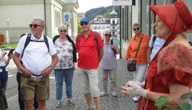 Gäste erlebten eine biedermeierliche Dorfführung