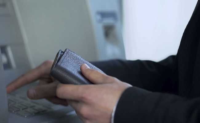 Christlich: PkZ gleich Kleidermarke oder Abkürzung für Papa kann zahlen