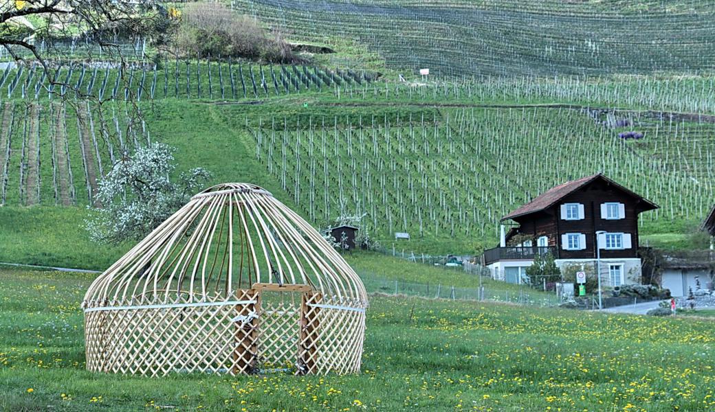 Was die Jurte im Hinterdorf soll, zeigen ab dem 29.April die Bernecker Kunstgärten.