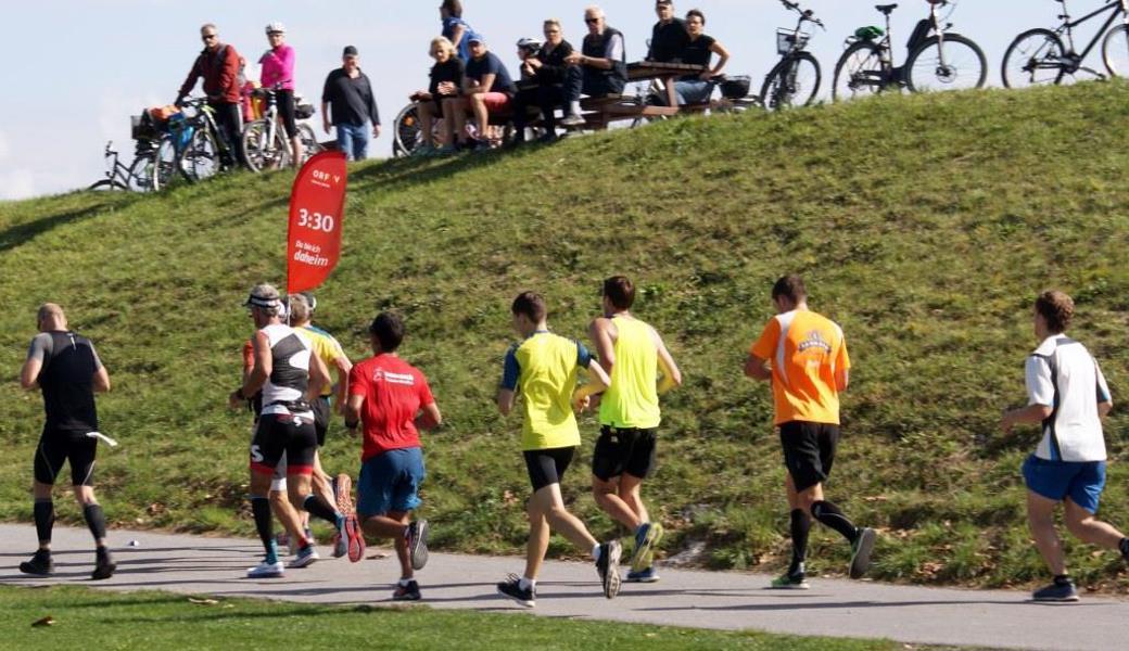 Kurz nach dem Bruggerhorn in St. Margrethen verlassen die Marathonläufer die Schweiz wieder für die letzten rund zehn Kilometer bis ins Bregenzer Casinostadion. 