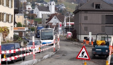Das Rheintal steckt im Stau: Baustelle bringt Bus- und Pendlerverkehr durcheinander