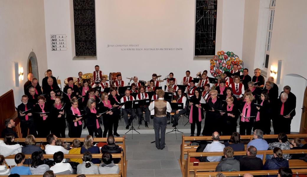 Grosse Beachtung fand zum Abschluss des Adventskonzerts «Der Gefangenenchor» aus Giuseppe Verdis «Nabucco». 