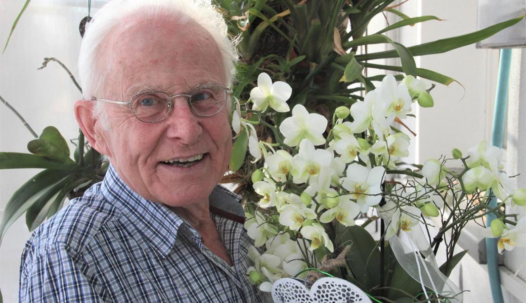 Was viele Patienten dank Wolfgang Kessler geschenkt erhielten, bekam nun er selbst: eine Orchidee. 