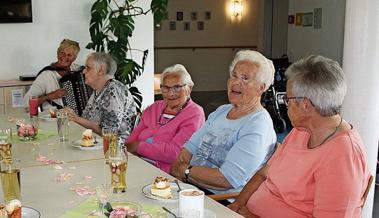 Abwechslung mit lieblichem Sommerfestli geboten