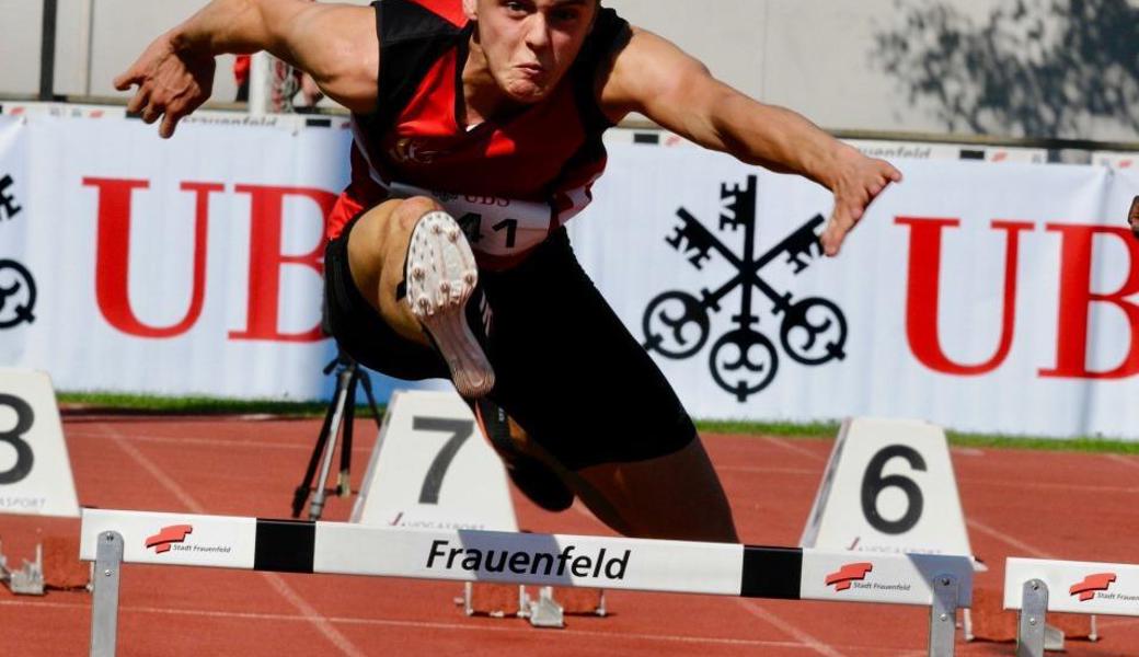 Fabio Kobelt vom STV Kriessern visiert über 110 Meter Hürden eine Top-Rangierung an.