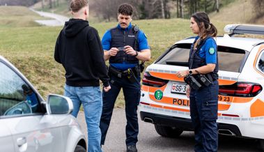 Betrunkenem Autofahrer wurde schlecht - mit viel Glück kein Unfall verursacht