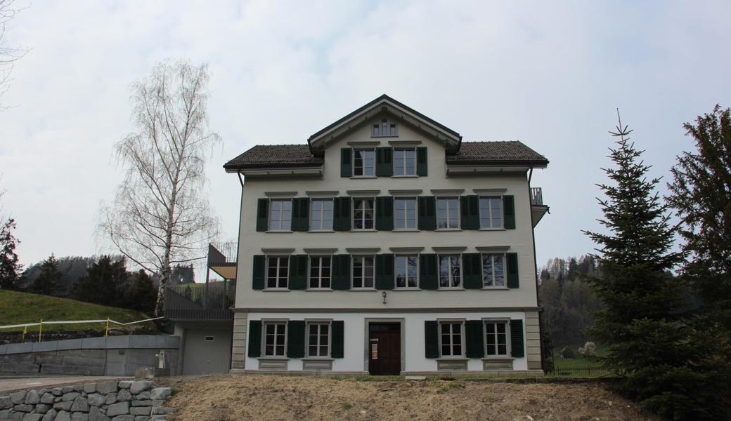 Das renovierte Pfarrhaus in Reute erstrahlt in neuem Glanz. 