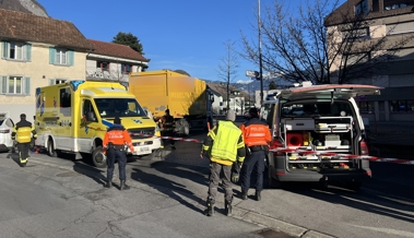 Sechsjähriger stirbt bei Unfall mit Lastwagen - Fahrer geriet aufs Trottoir