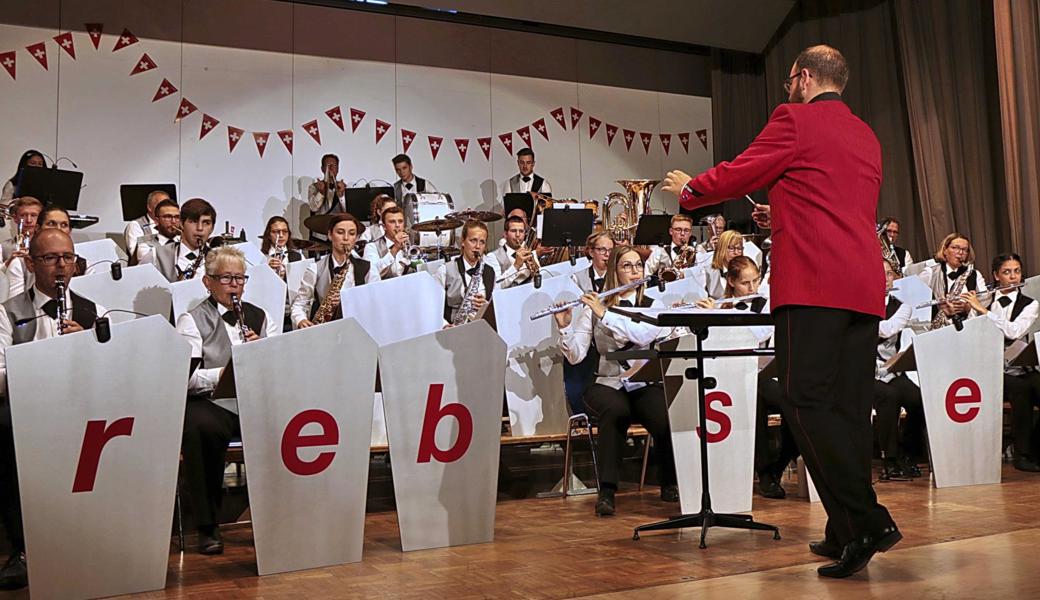 Dirigiert von Lukas Würmli, begeisterte der Musikverein Rebstein sein Publikum mit dem schweizerischen Sommerkonzert.