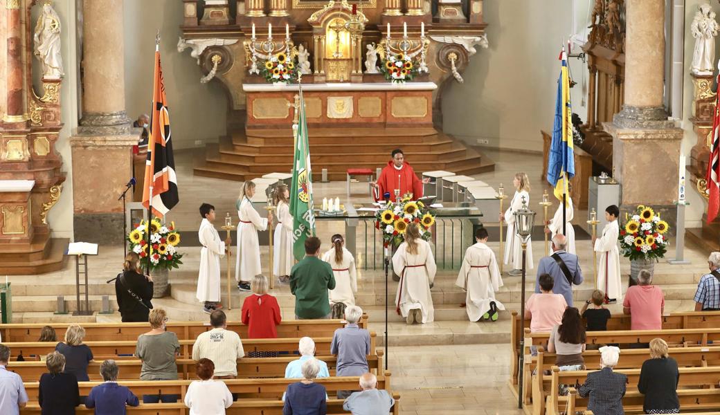 Eine grosse Zahl von Pfarreiangehörigen traf sich in der festlich geschmückten Kirche in Widnau zum Pfarreifest.